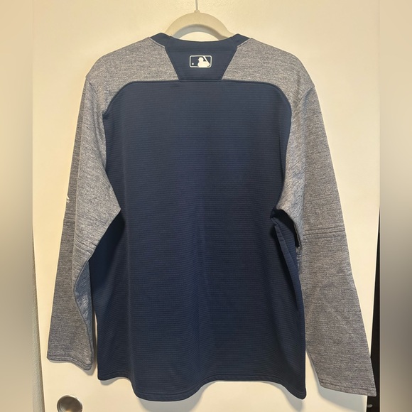 MLB Seattle Mariners Sweatshirt - Picture 5 of 5